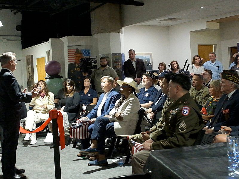 Pittsburgh Mayor Corey O’Connor speaking in front of the VBC Welcome Center crowd